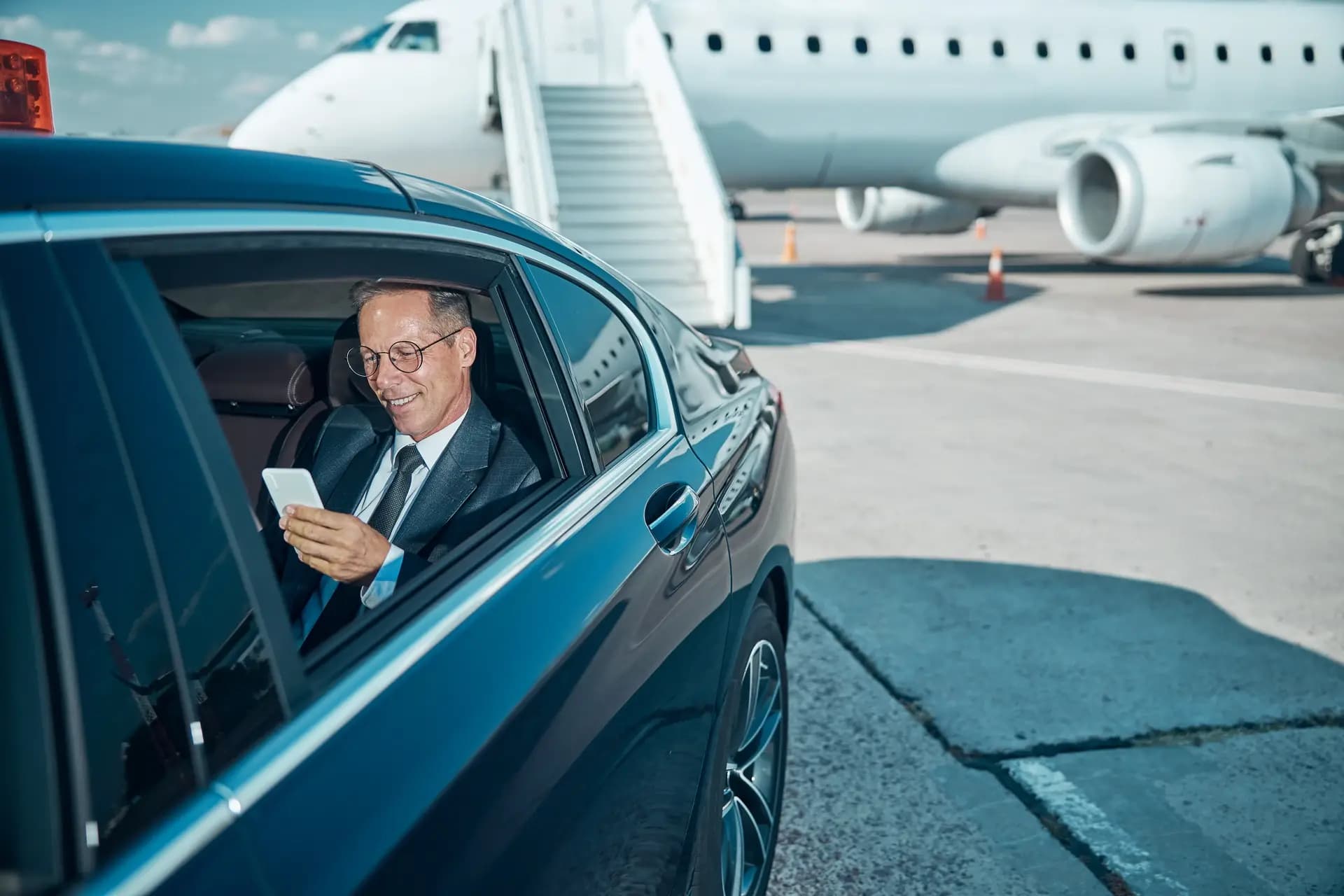 Bristol chauffeur service for airport transfers and private hire