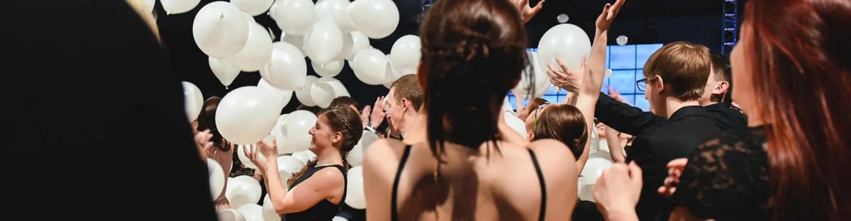 Prom chauffeur car hire in Bristol